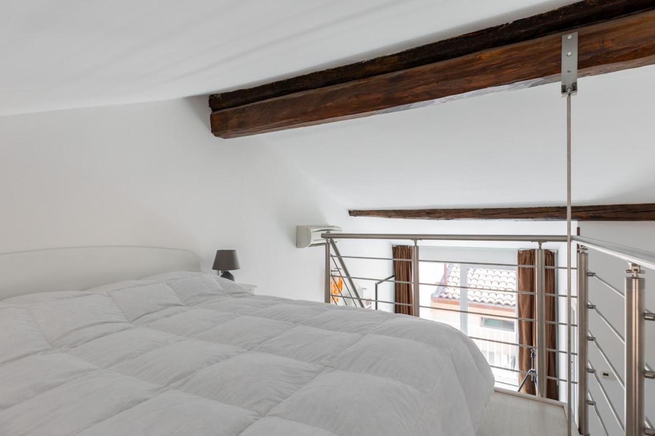 Cozy Mezzanine Apartment By Wonderful Italy Болонья Экстерьер фото